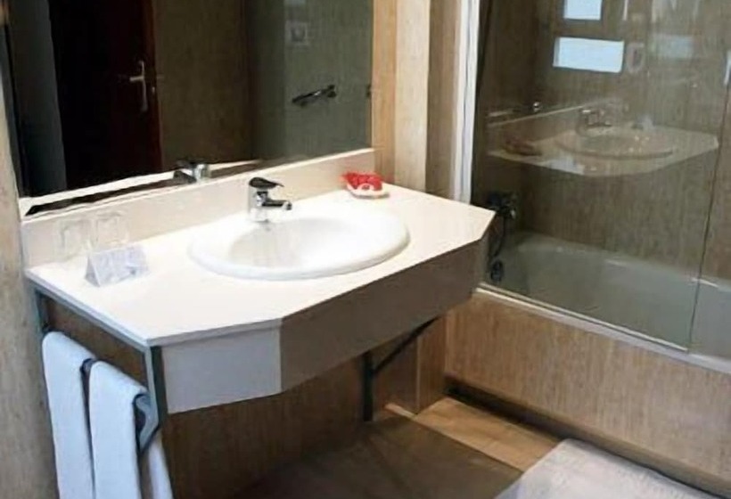 اتاق استاندارد, Ramon Berenguer Iv