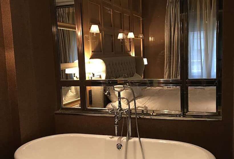 デラックススイート, Rector