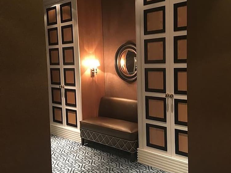 デラックススイート, Rector