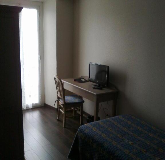 单人基本间, Rural Loizu