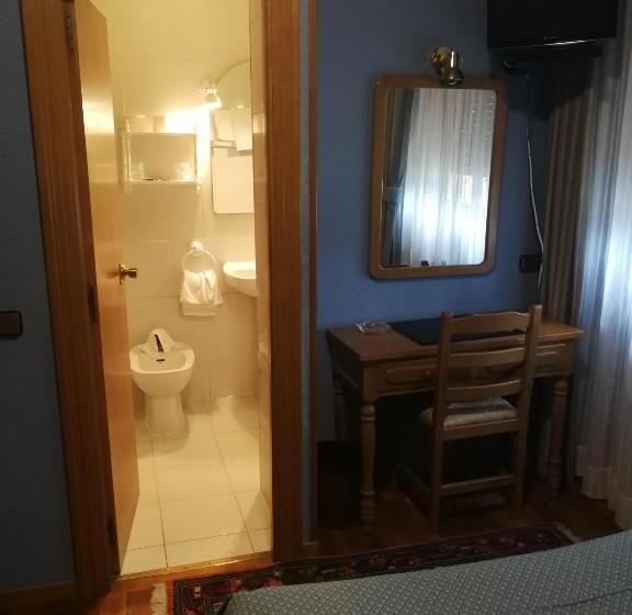 标准单人间, Xabier