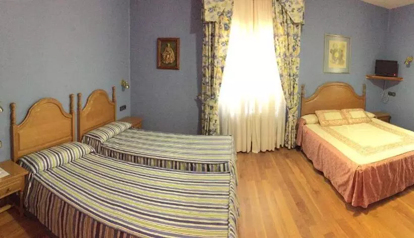 3-Bett-Standardzimmer, Xabier