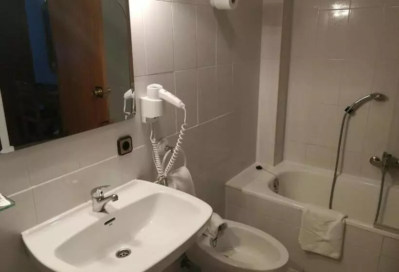 Economy Zimmer, Xabier