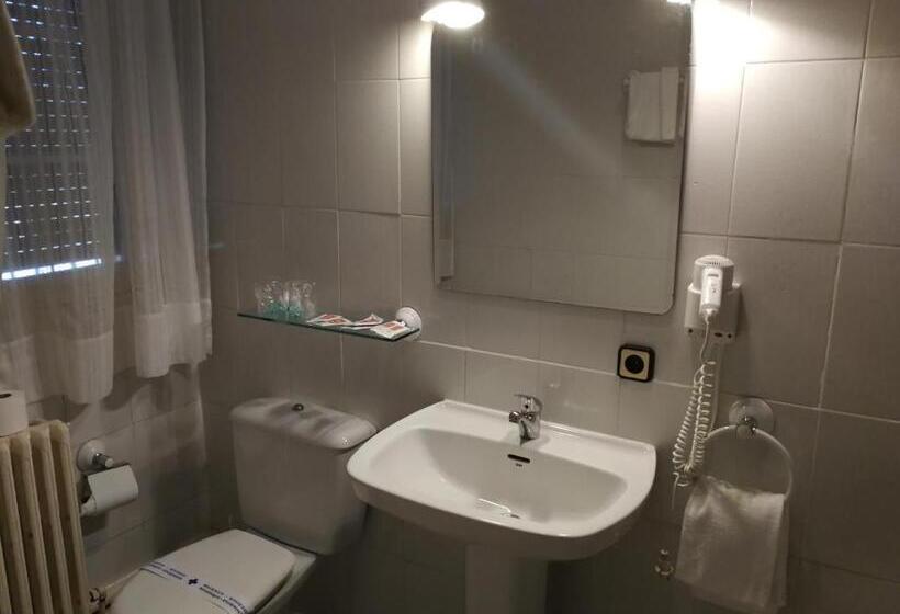 单人经济间, Xabier