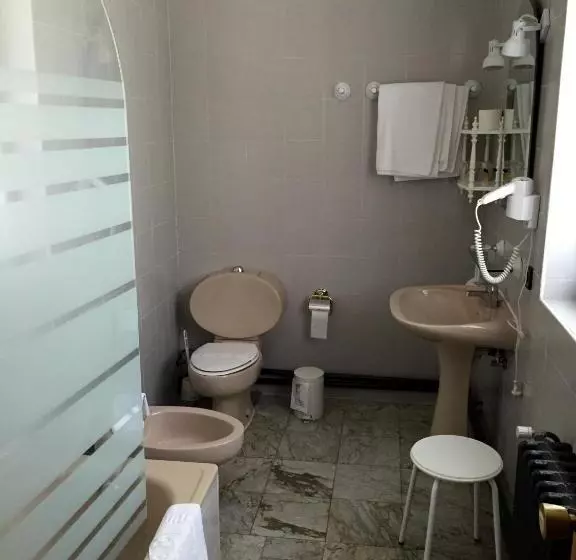 Deluxe Zimmer, Xabier