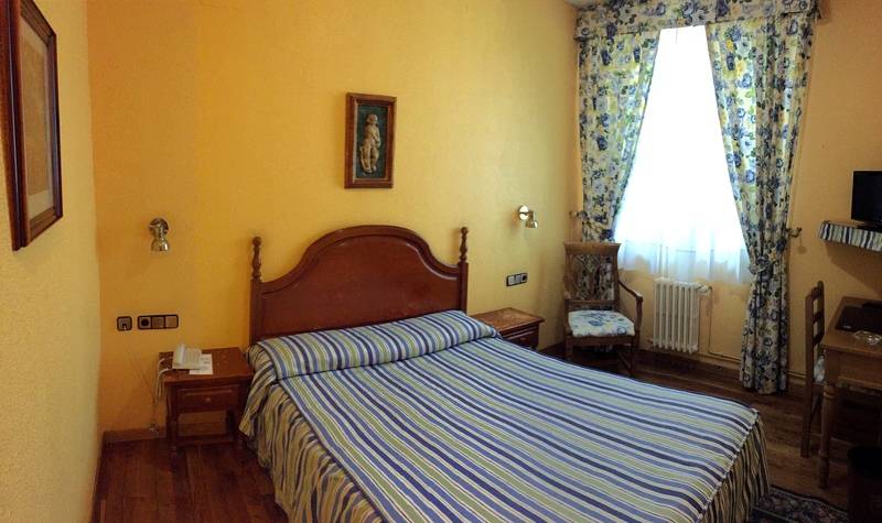 标准单人间, Xabier