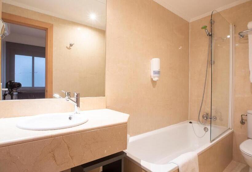 4인용 스탠다드 룸, Sancho Ramírez