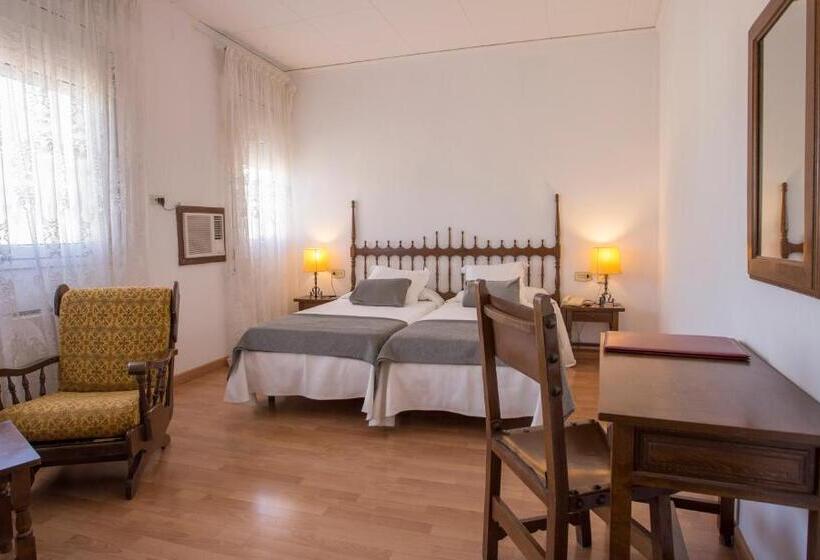 غرفة قياسية ثلاثية, Segle Xx