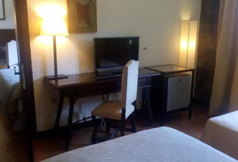Family Room, Temple Ponferrada