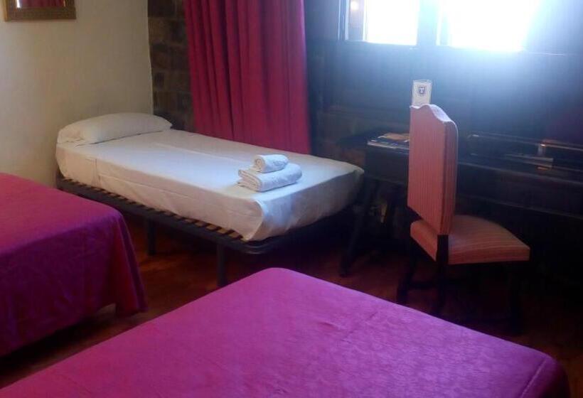 Номер Стандарт Трехместный, Temple Ponferrada