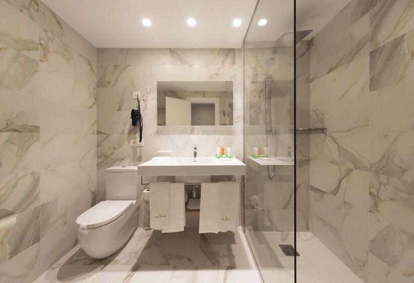 标准间, Tres Reyes Pamplona