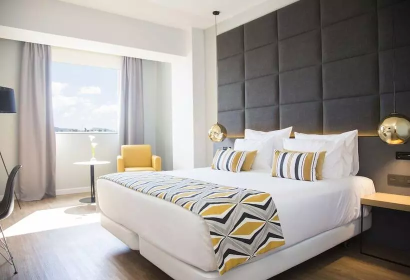 اتاق استاندارد, Tres Reyes Pamplona