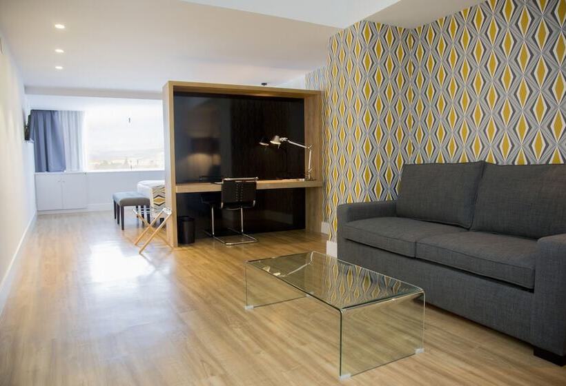 家庭间, Tres Reyes Pamplona