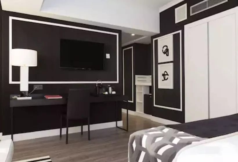 سوییت جونیور, Tres Reyes Pamplona