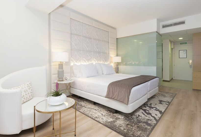 标准间, Tres Reyes Pamplona