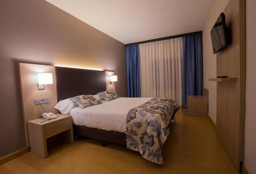 Habitación Triple Estándar, Valentin
