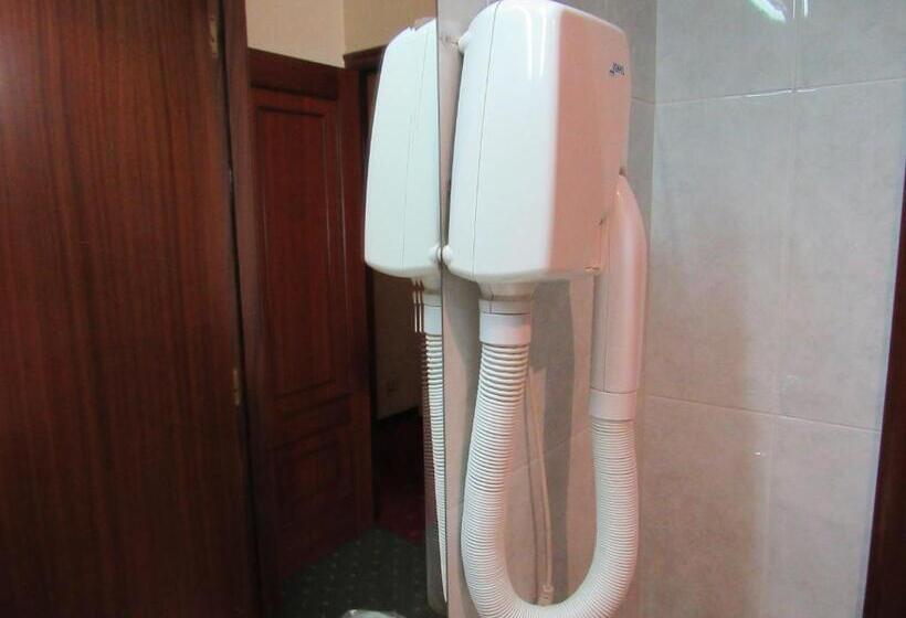 اتاق استاندارد, Virgen Del Camino Pontevedra