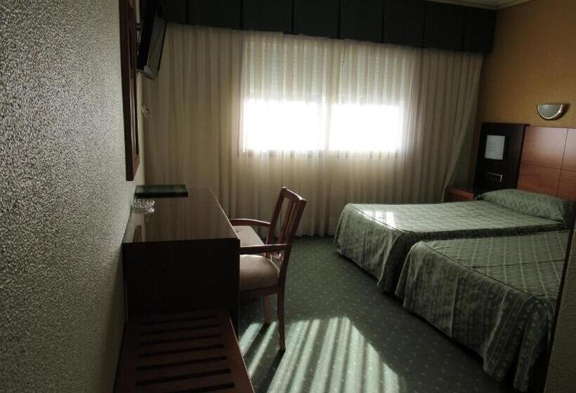 اتاق استاندارد, Virgen Del Camino Pontevedra