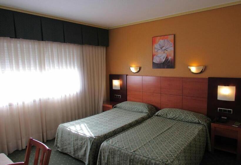 اتاق استاندارد, Virgen Del Camino Pontevedra