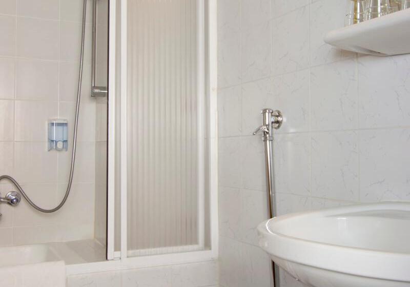 اتاق استاندارد, Virgen Del Camino Pontevedra