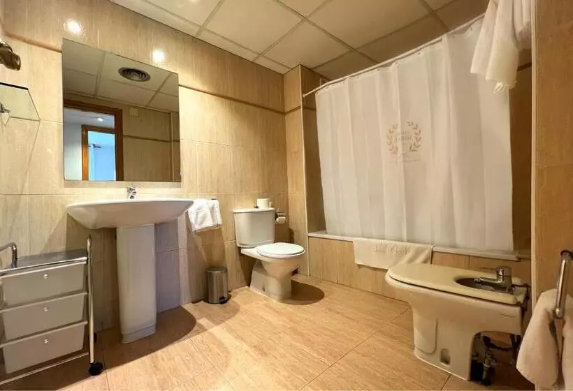 Huoneisto 2 Makuuhuonetta, Jardi Apartaments