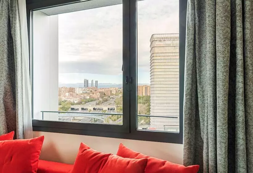 اتاق سوپریور با اتاق نشیمن, Novotel Madrid City Las Ventas