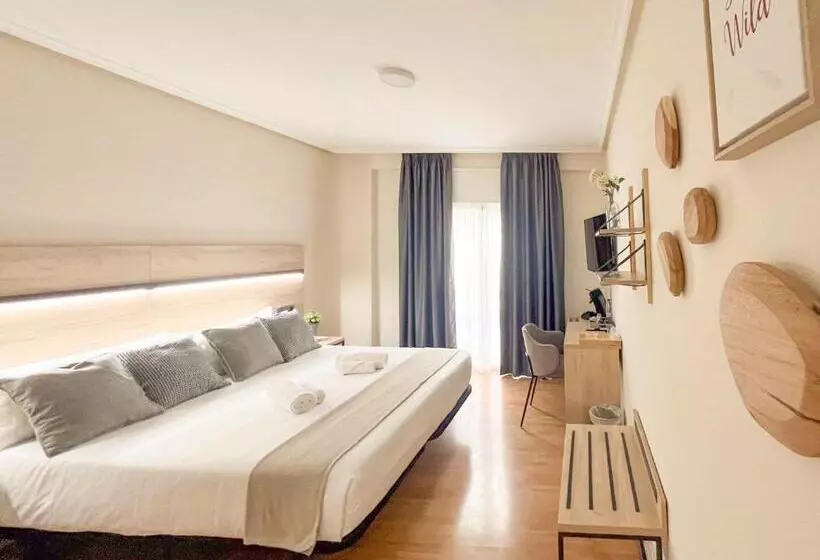 اتاق لوکس, Az Hotel El Príncipe Gimnasio Gratuíto