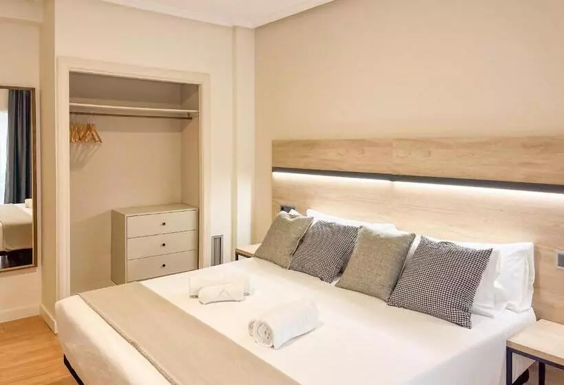 اتاق لوکس, Az Hotel El Príncipe Gimnasio Gratuíto