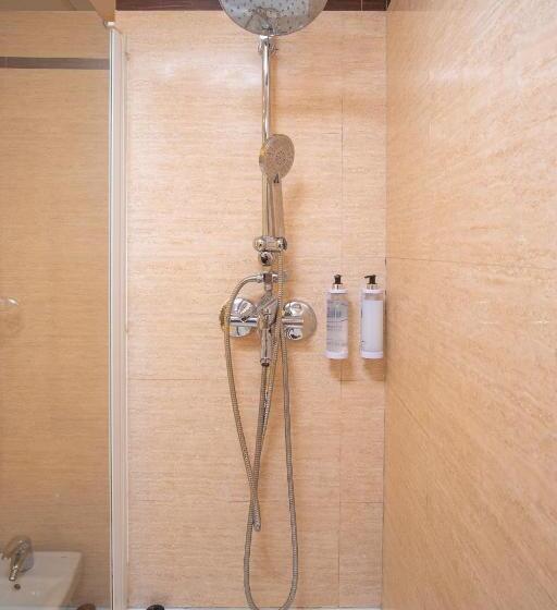 Номер Стандарт Трехместный, Az Hotel El Príncipe   Gimnasio Gratuíto