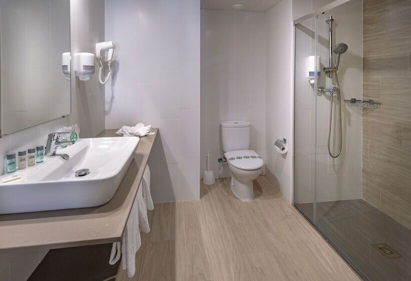 חדר משפחתי, 4r Miramar Calafell