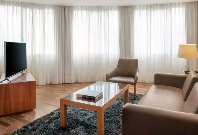 キングサイズベッドのジュニアスイート, Ac Hotel Málaga Palacio By Marriott
