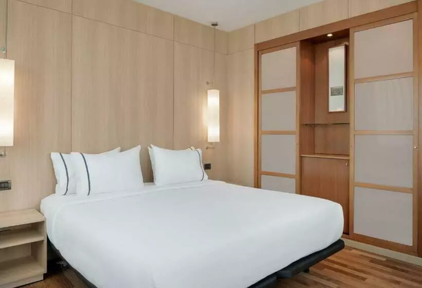 キングサイズベッドのスタンダードルーム, Ac Hotel Málaga Palacio By Marriott