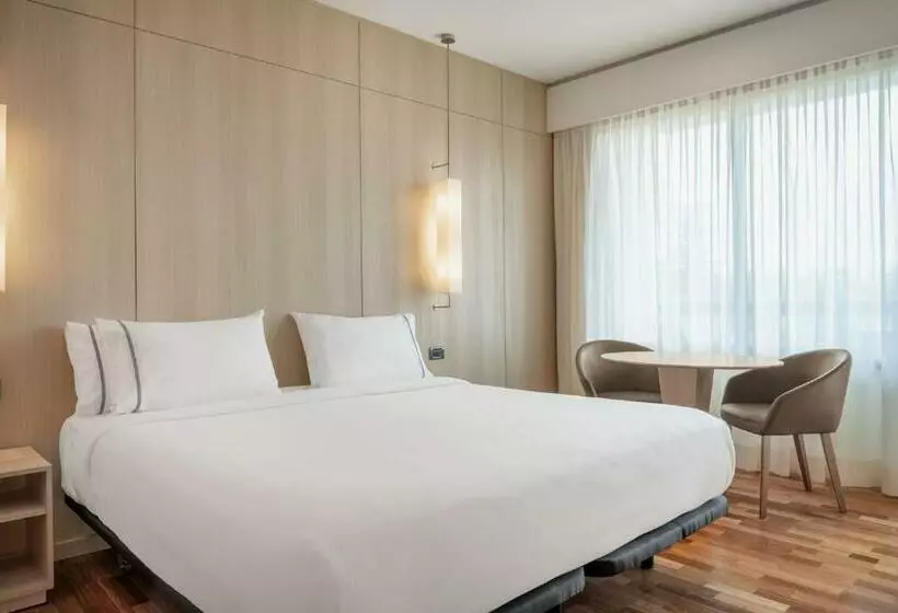 キングサイズベッドのスタンダードルーム, Ac Hotel Málaga Palacio By Marriott