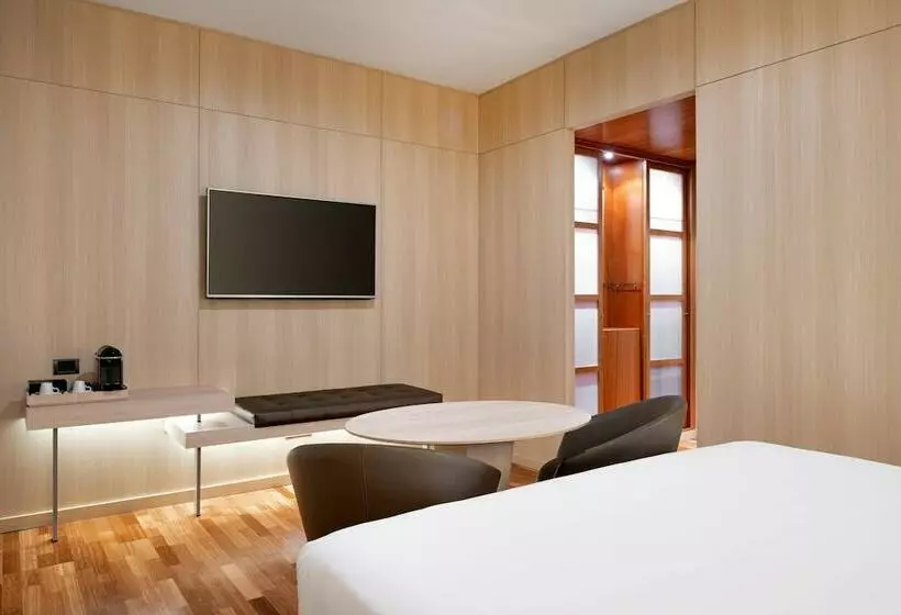 海の見えるダブルベッドスタンダードルーム, Ac Hotel Málaga Palacio By Marriott