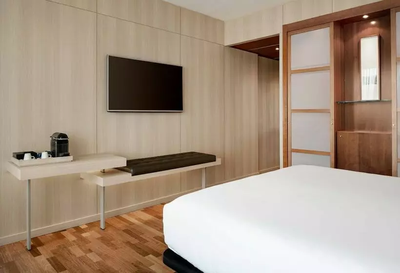 海の見えるダブルベッドスタンダードルーム, Ac Hotel Málaga Palacio By Marriott