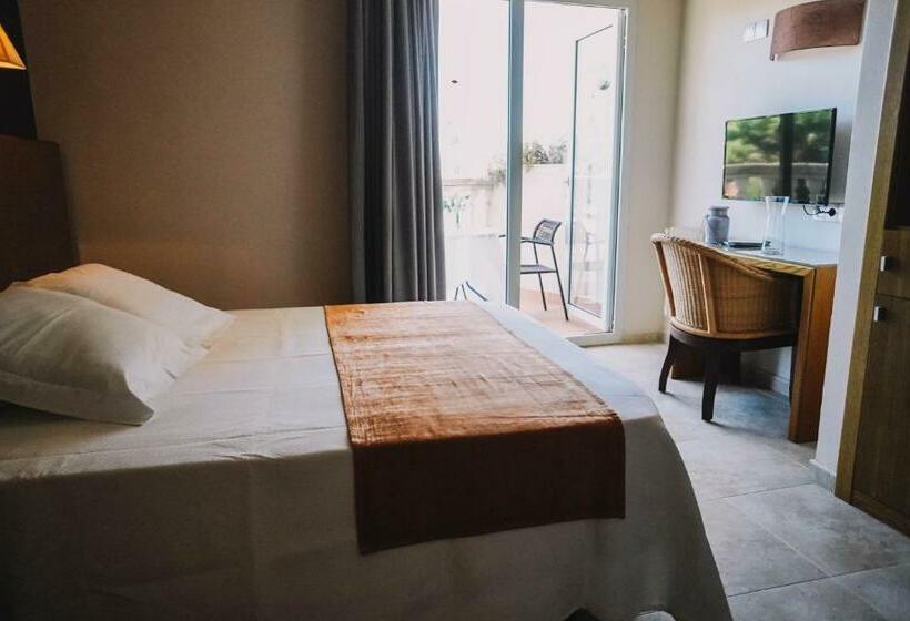 标准间, Alba Seleqtta