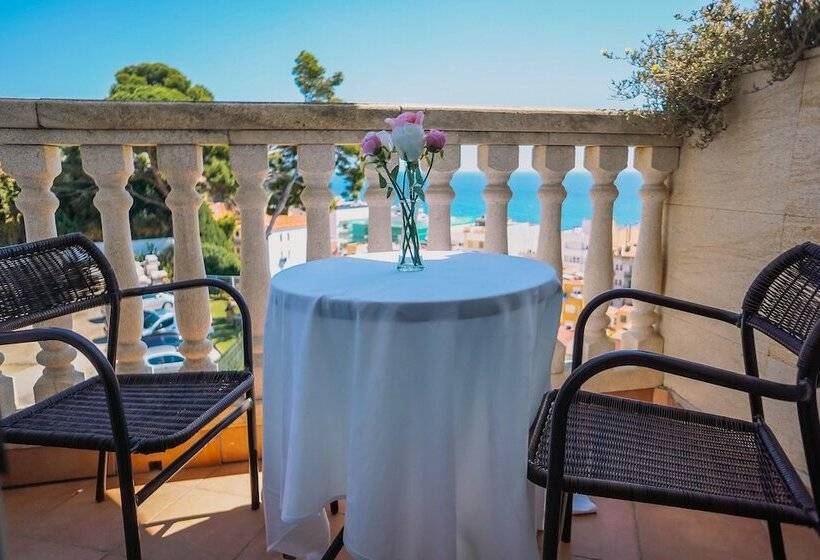 高级大房间, Alba Seleqtta