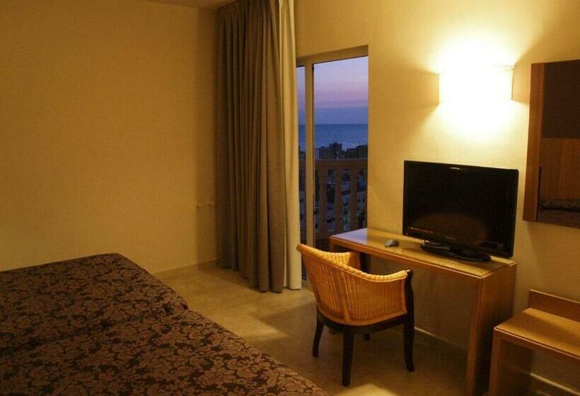 四人标准间, Alba Seleqtta