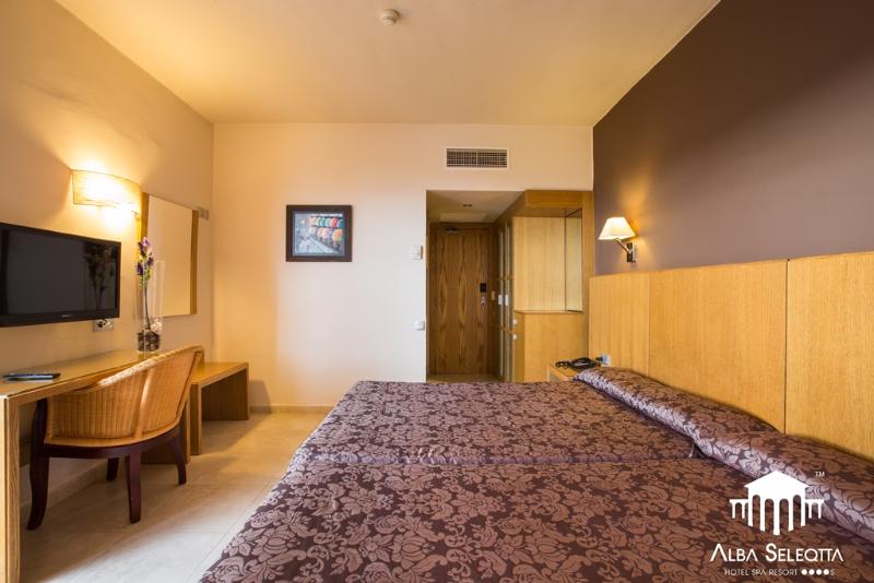 标准三人间, Alba Seleqtta