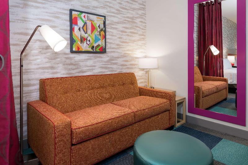 标准间, Alba Seleqtta