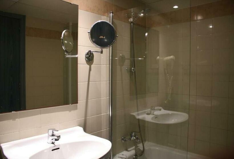 스탠다드 트리플 룸, ALEGRIA Fenals Mar