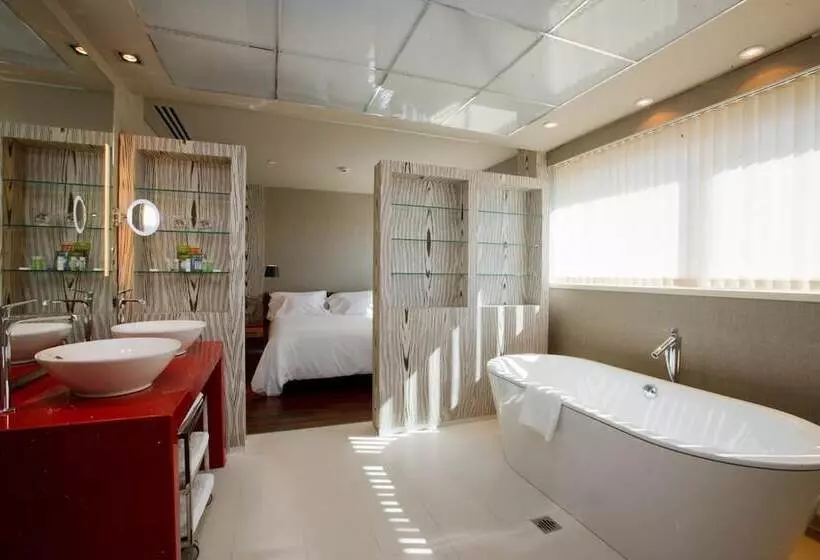 Suite, Alfonso
