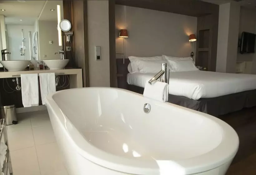 Suite, Alfonso
