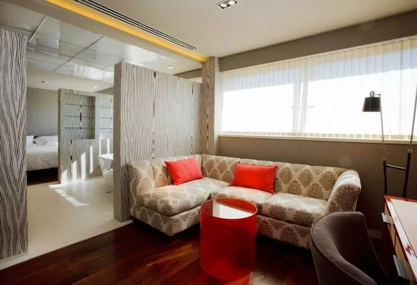 Suite, Alfonso