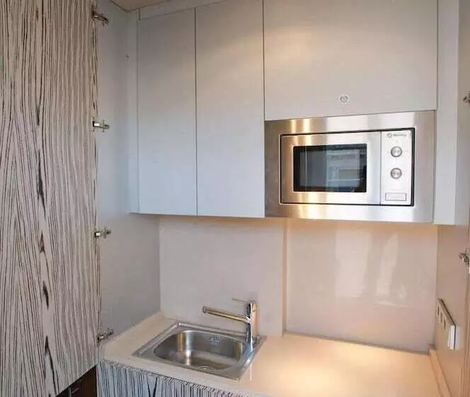 Suite, Alfonso