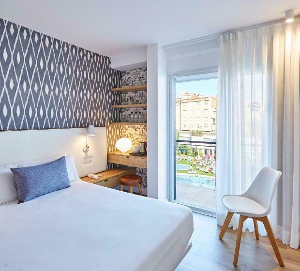 プールの見えるスーペリアルーム, Anabel