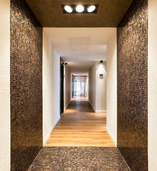 プールの見えるスーペリアルーム, Anabel