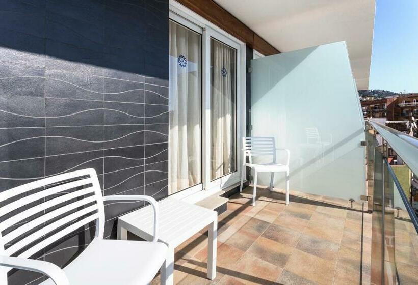 コンフォートトリプルルーム, Anabel