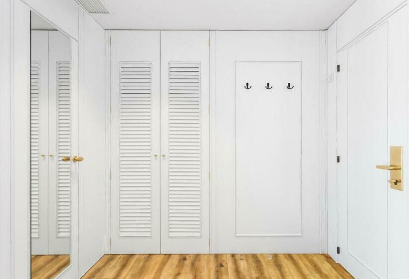 コンフォートトリプルルーム, Anabel