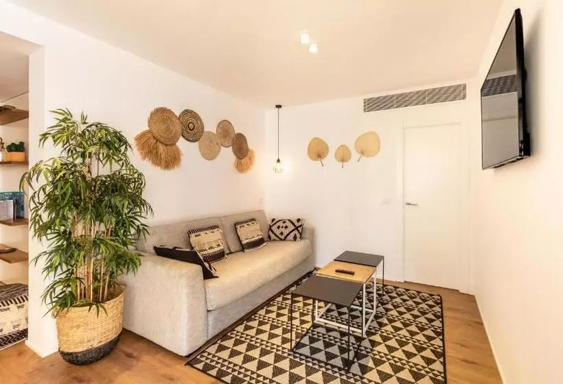 Family Suite, Anabel